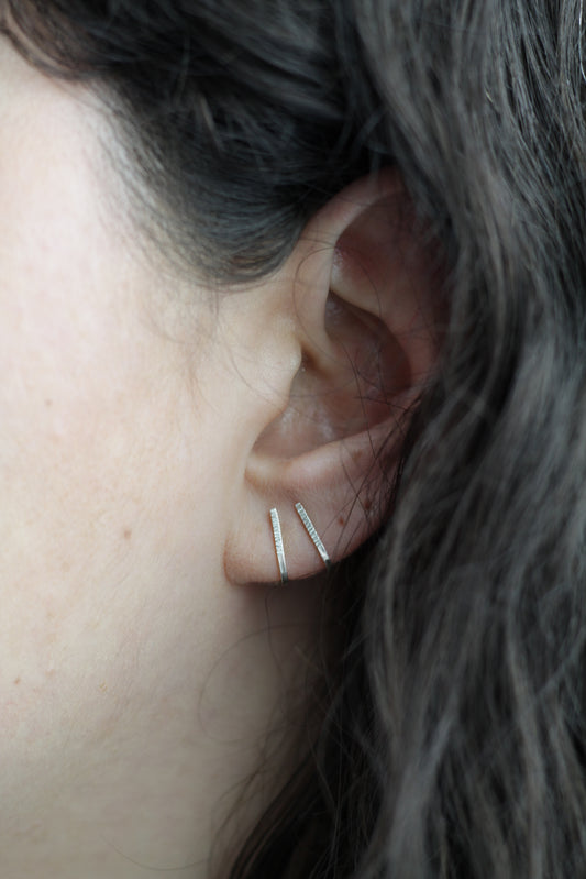 Earrings Curved Line